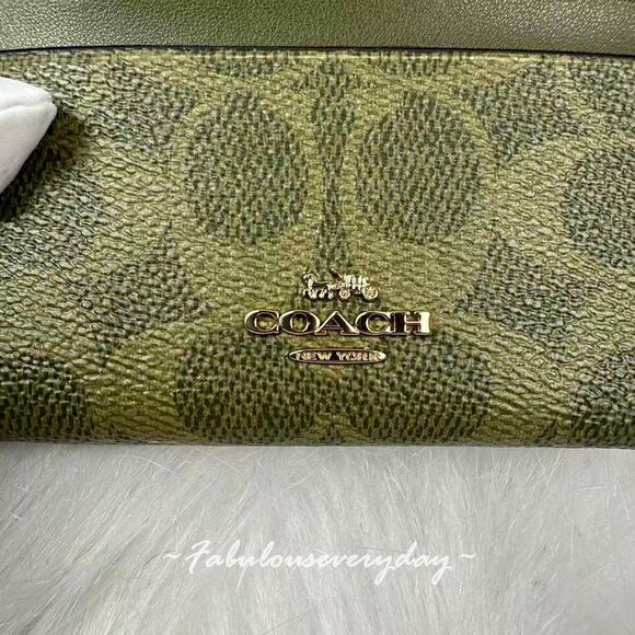 Coach Mini Skinny Id Case In Signature Canvas In Olive CW870 Key Ring NWT - Picture 2 of 4